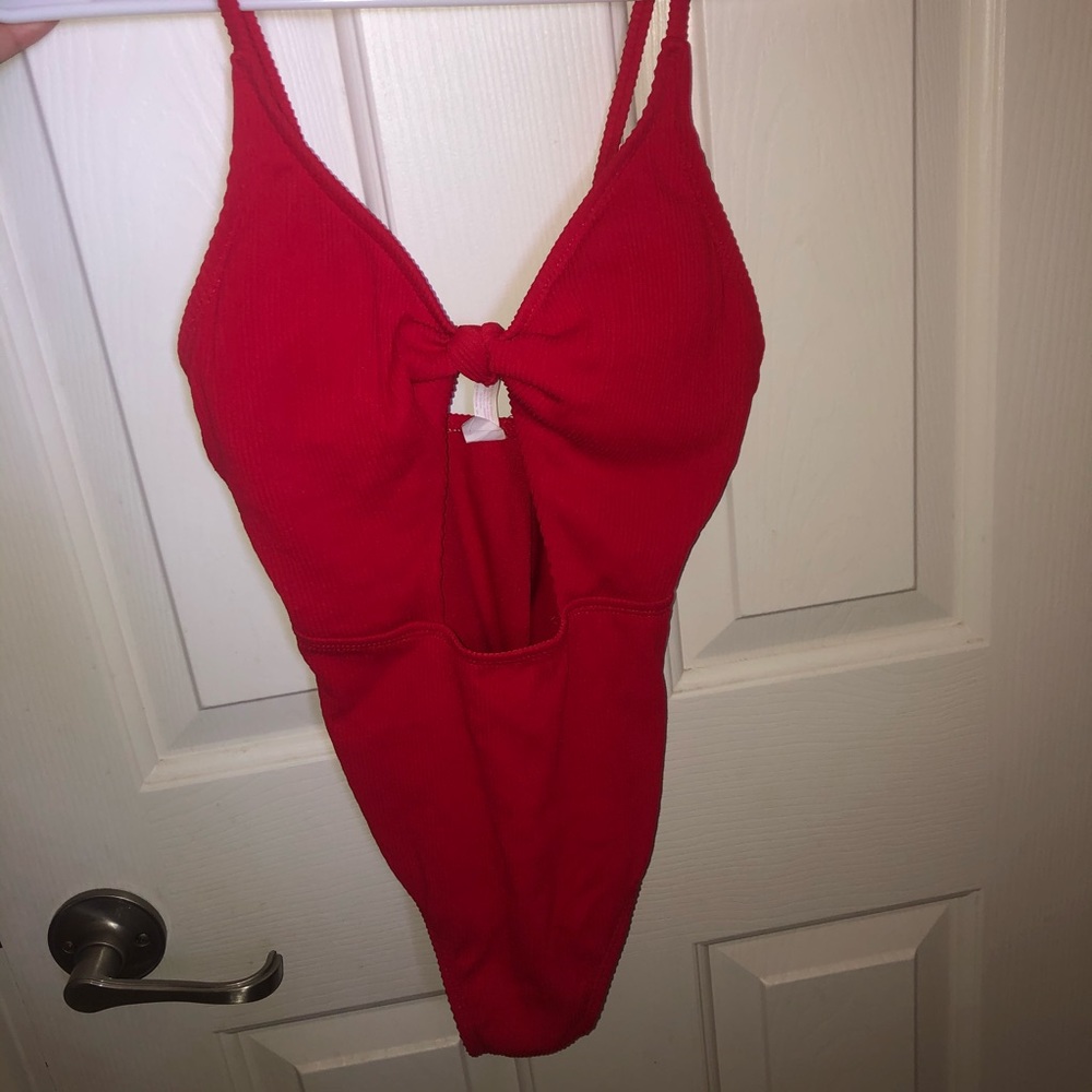 RED ONEPIECE BATHING SUIT SWIMWEAR - Picture 4 of 4